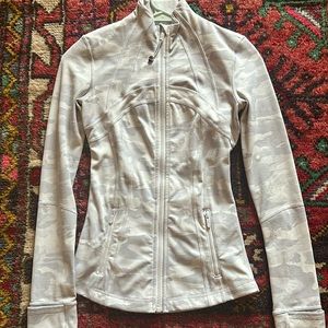 white camp lululemon define zip up